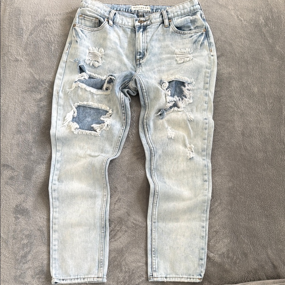 BULLHEAD light blue distressed “Skinny Boyfriend” Jeans